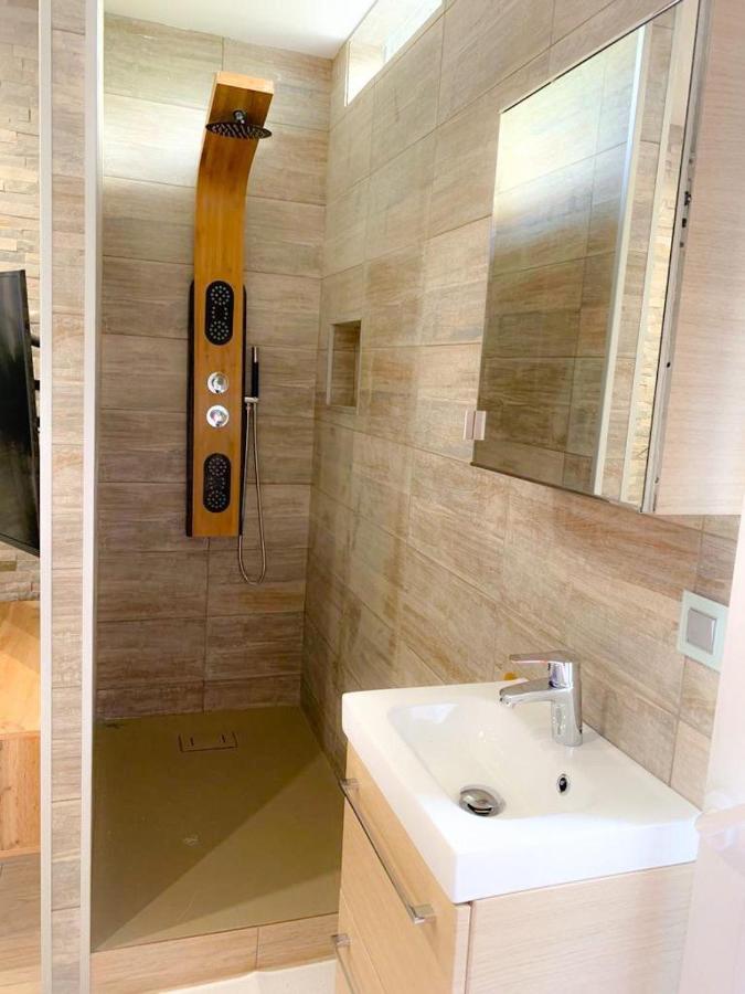 Le Menhir 2 Jacuzzi Spa Terasse Barbecue La Roche-Blanche  Ngoại thất bức ảnh